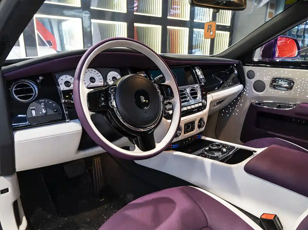 Rolls-Royce Ghost 2013 — фото 12