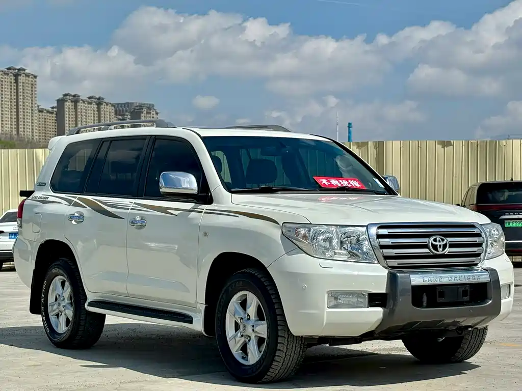 Toyota Land Cruiser 2012 — фото 3