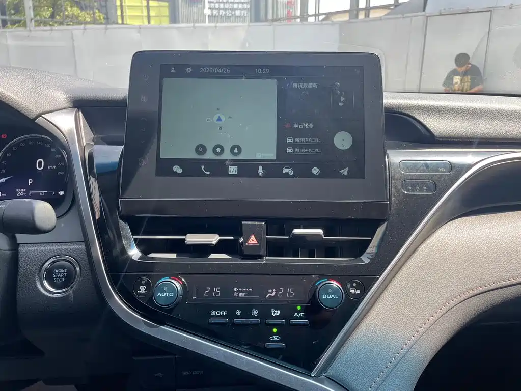 Toyota Camry 2023 — фото 15