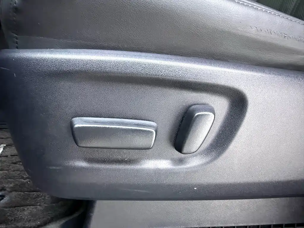 Toyota Alphard 2021 — фото 26