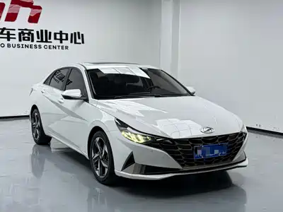 Hyundai Elantra 2022
