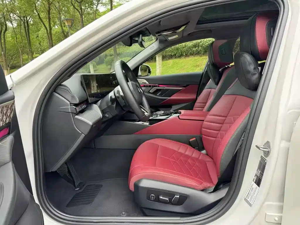 BMW 5 Series 2025