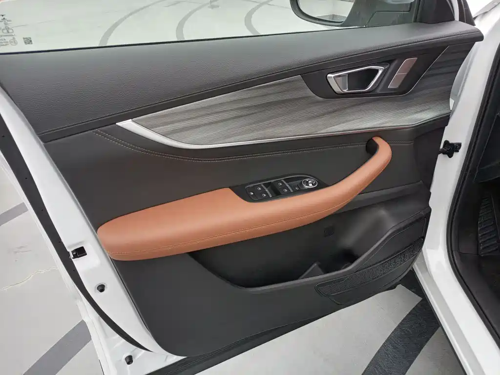 Chery Tiggo 8 PLUS 2022 — фото 9