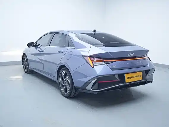 Hyundai Elantra 2024