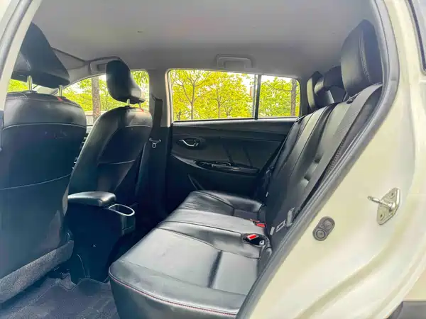 Toyota Yaris L 2022