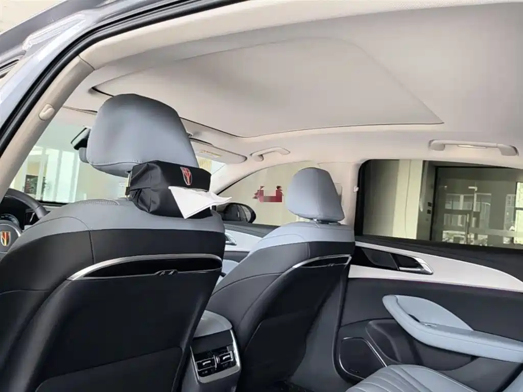 Hongqi H5 PHEV 2025 — фото 18