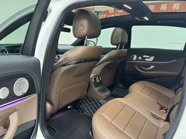 Mercedes-Benz E-Class 2023
