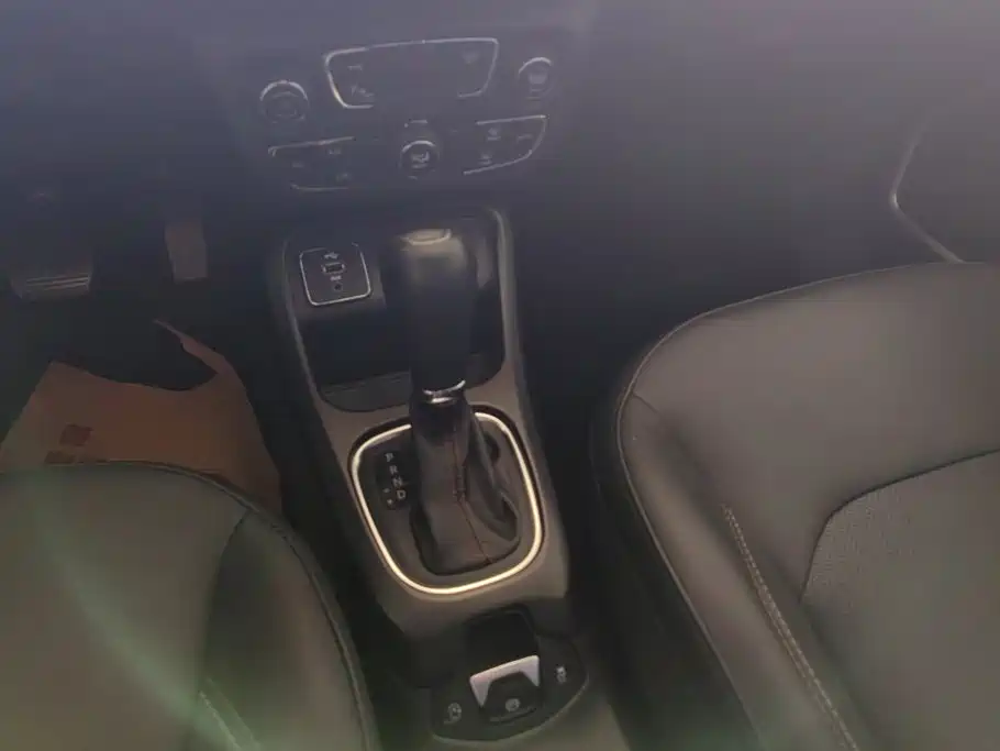 Jeep Compass 2019 — фото 16