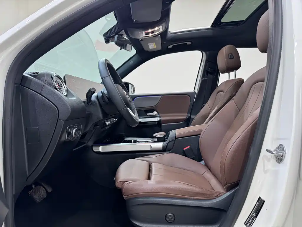 Mercedes-Benz GLB 2023 — фото 15
