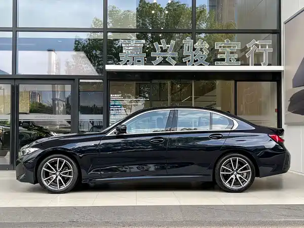 BMW 3 Series 2025