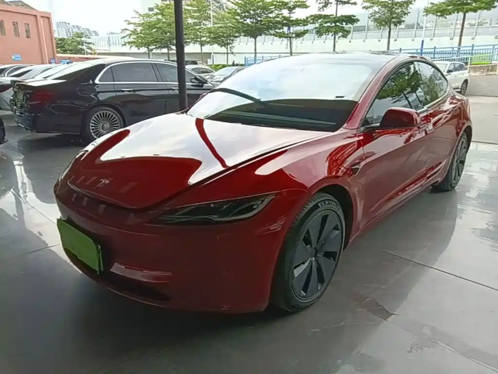 Tesla Model 3 2024 — фото 1