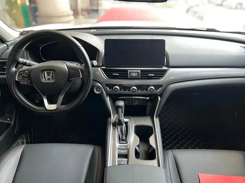 Honda Accord 2022 — фото 7