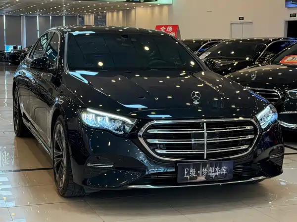 Mercedes-Benz E-Class 2025