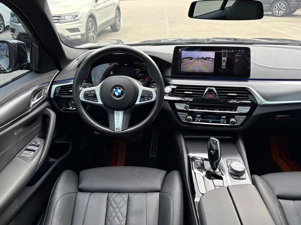 BMW 5 Series 2023