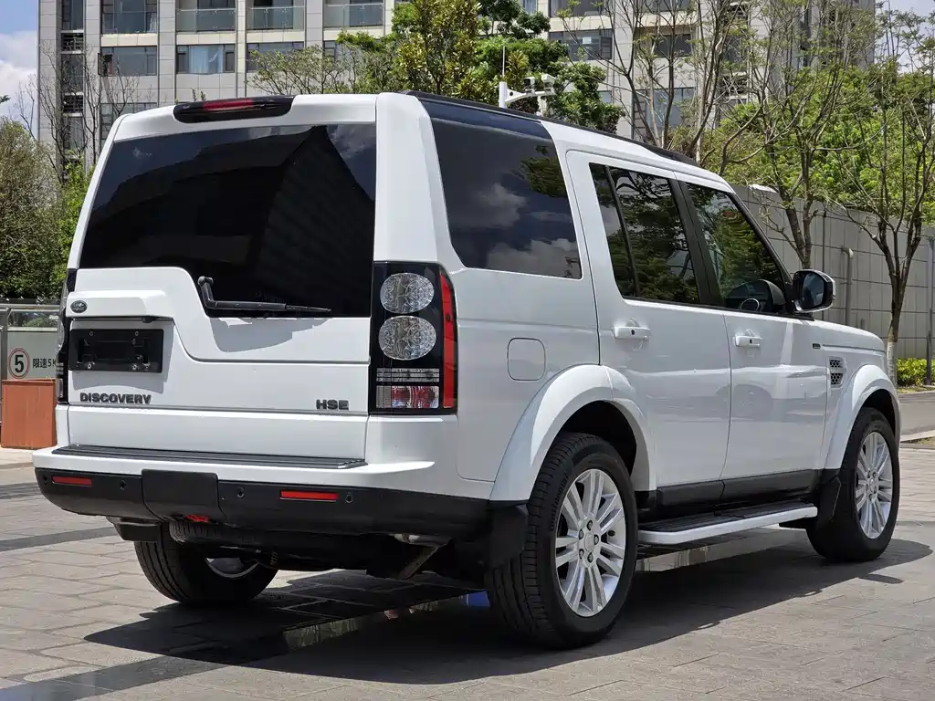 Land Rover Discovery 2015 — фото 14