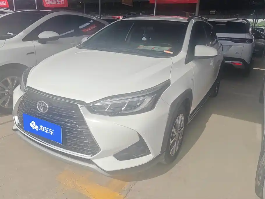 Toyota Yaris L 2021 — фото 1