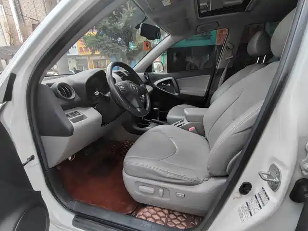 Toyota RAV4 2009