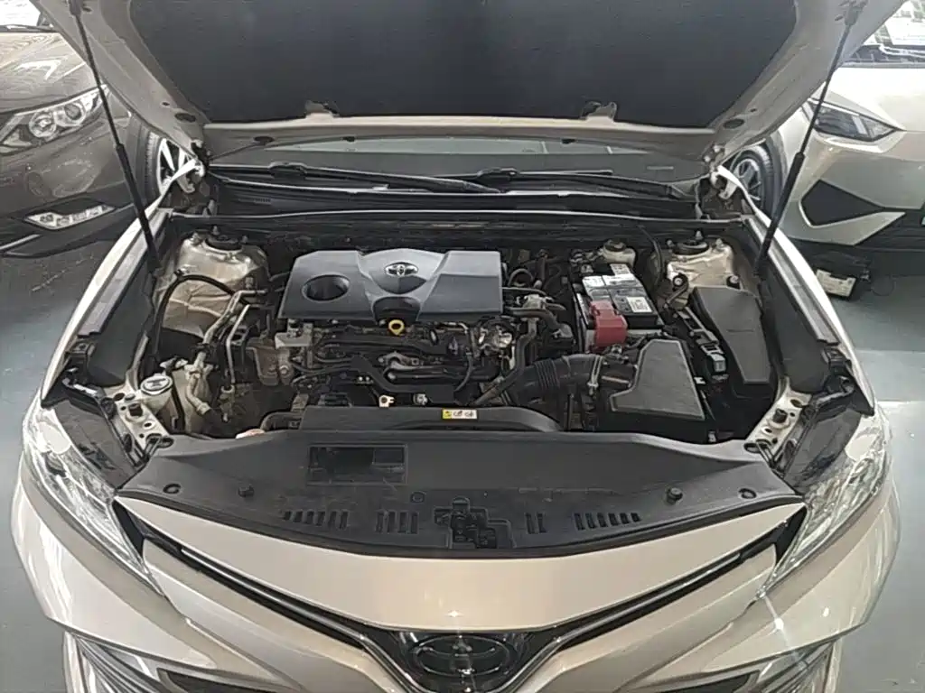 Toyota Camry 2019 — фото 20
