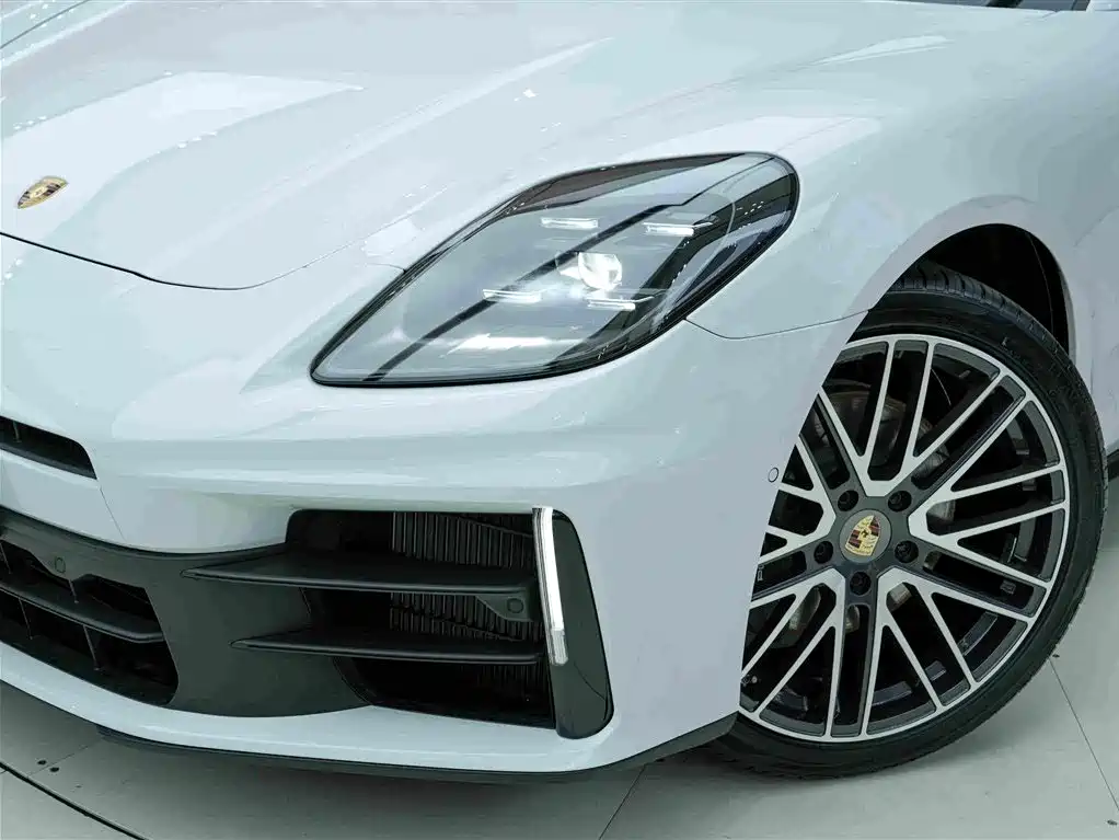 Porsche Panamera 2025 — фото 20