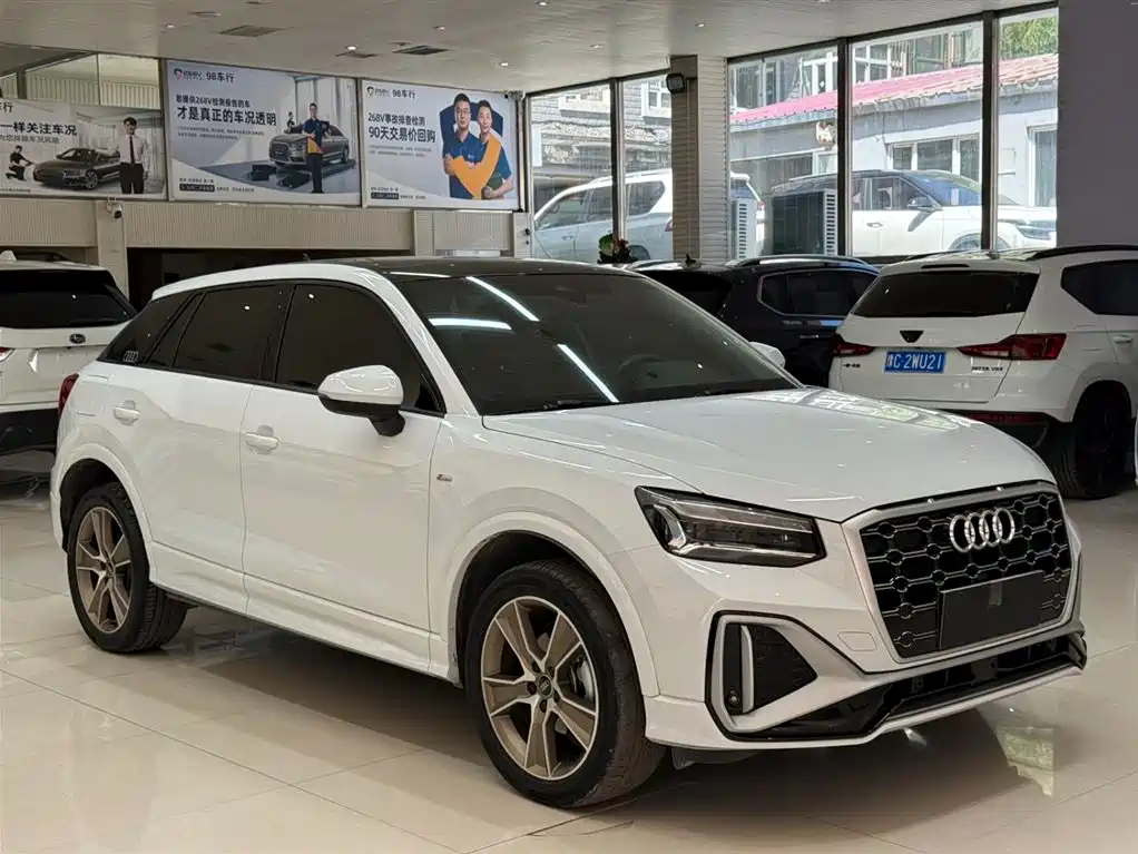 Audi Q2L 2023 — фото 3