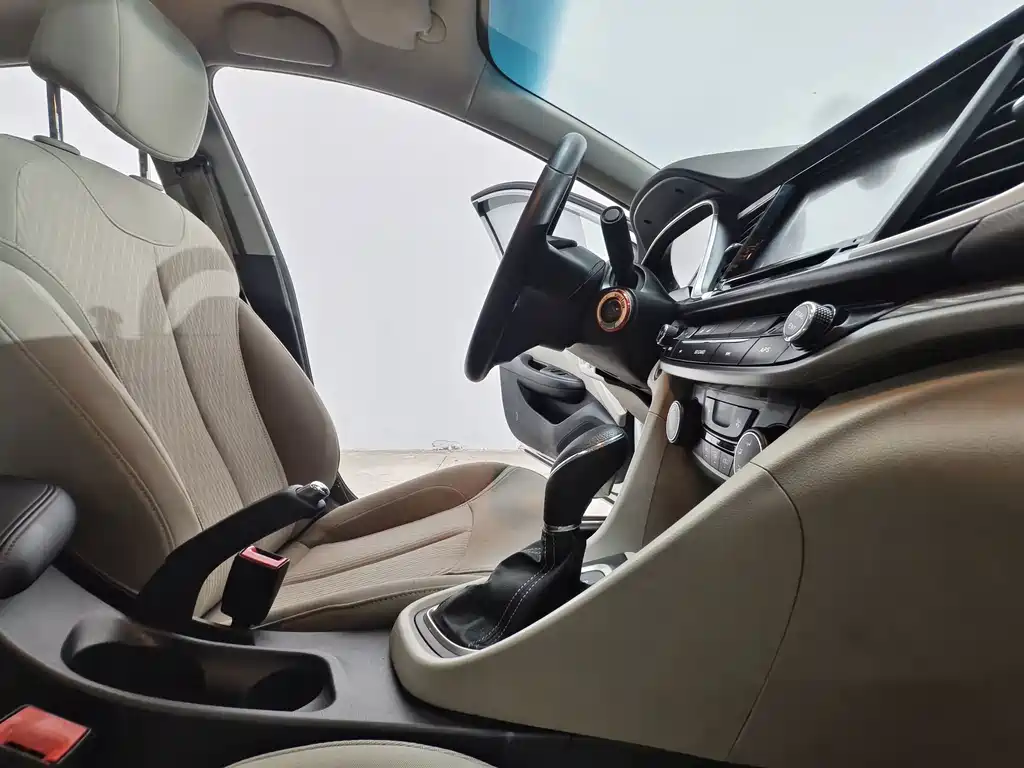 Buick Excelle GT 2015 — фото 15