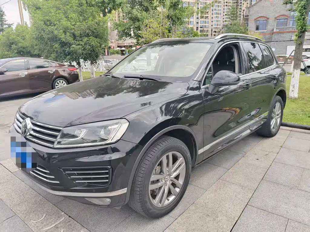 Volkswagen Touareg 2017 — фото 1