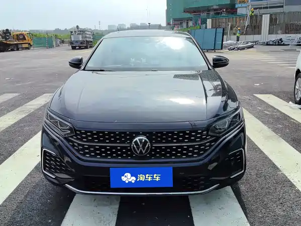 Volkswagen Passat 2021