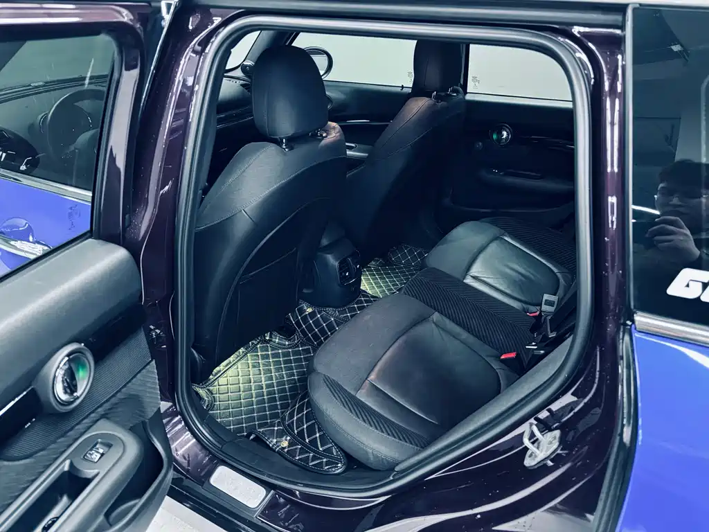 MINI Clubman 2017 — фото 10