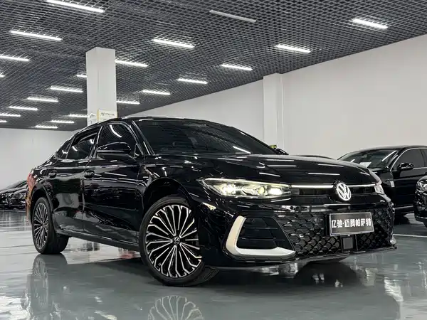 Volkswagen Passat 2025
