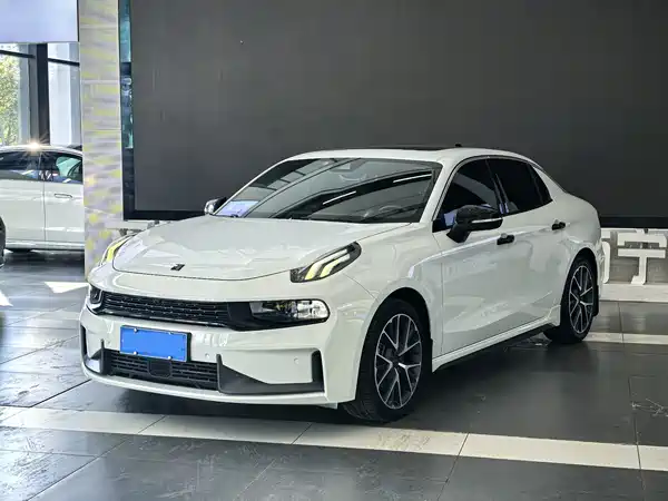 Lynk & Co 03 2021