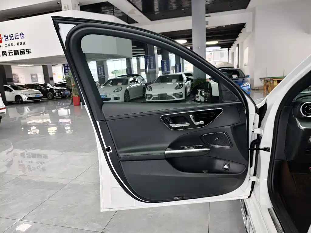 Mercedes-Benz C-Class 2022 — фото 13