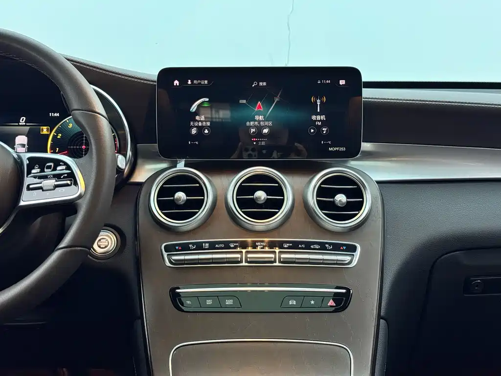 Mercedes-Benz GLC 2021 — фото 14