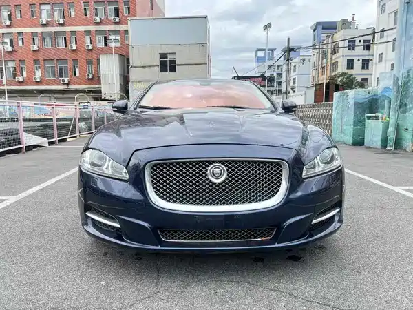 Jaguar XJ 2013