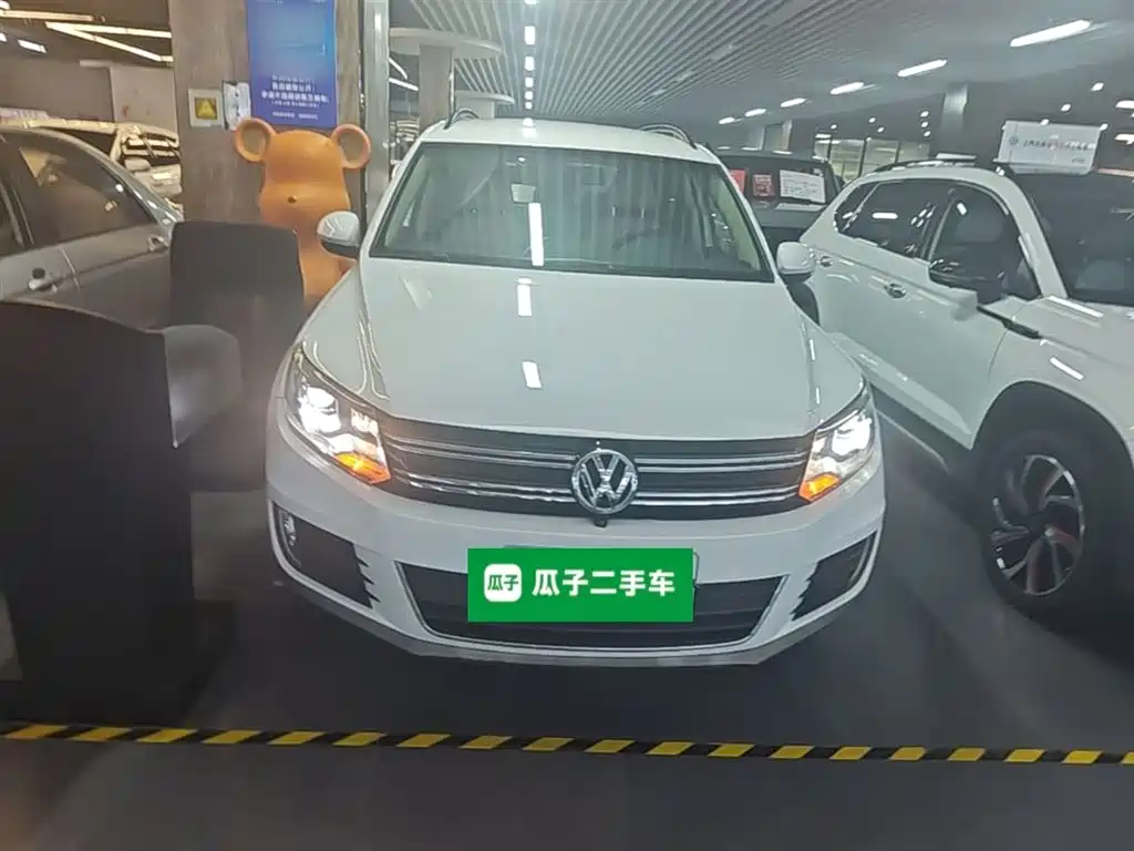 Volkswagen Tiguan 2015 — фото 3