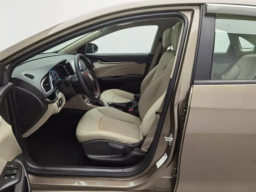 Buick Excelle GT 2016 — фото 10