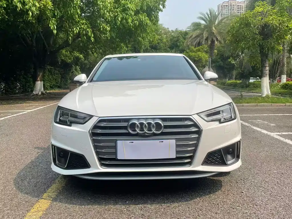 Audi A4L 2019 — фото 2