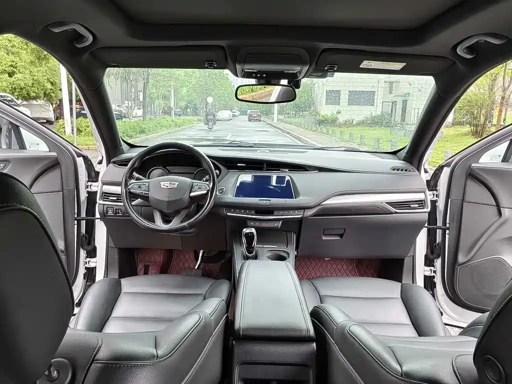 Cadillac XT4 2021 — фото 13