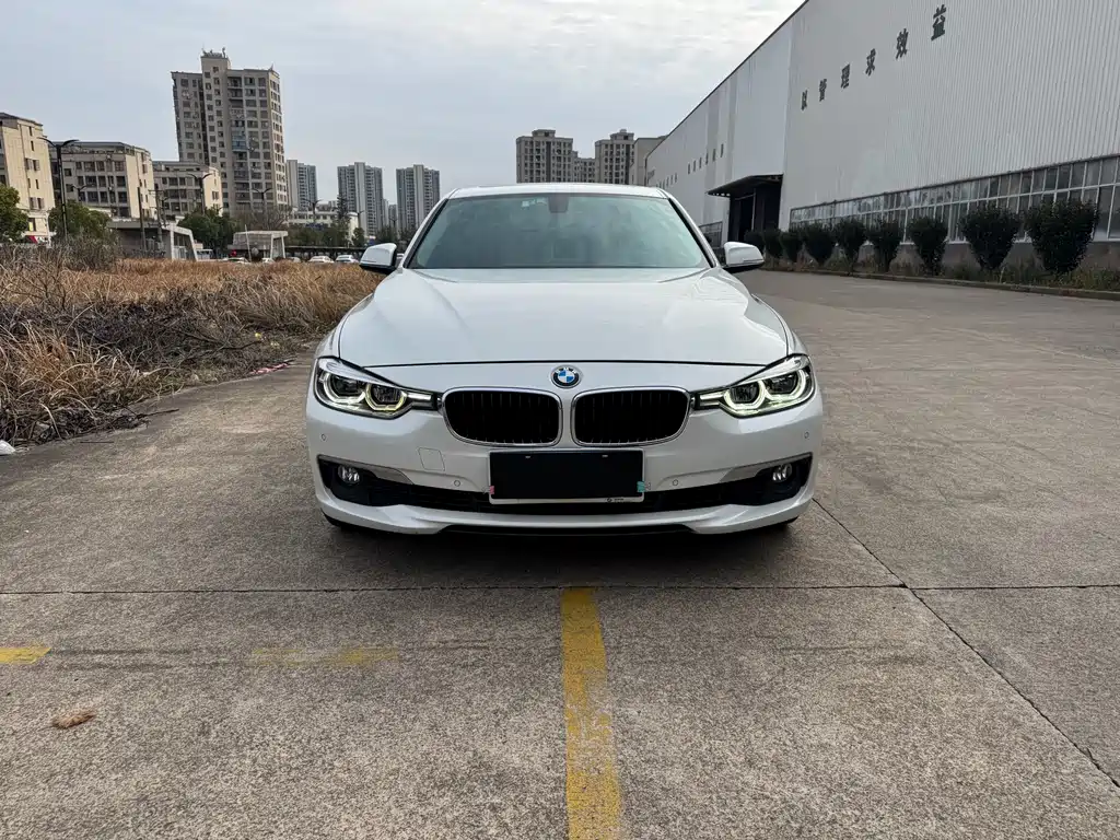 BMW 3 Series 2019 — фото 2