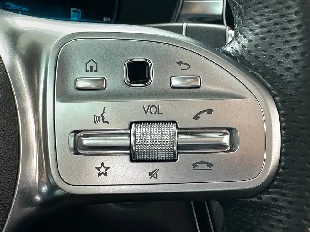 Mercedes-Benz C-Class 2020 — фото 35