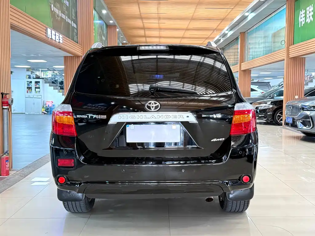 Toyota Highlander 2010 — фото 29