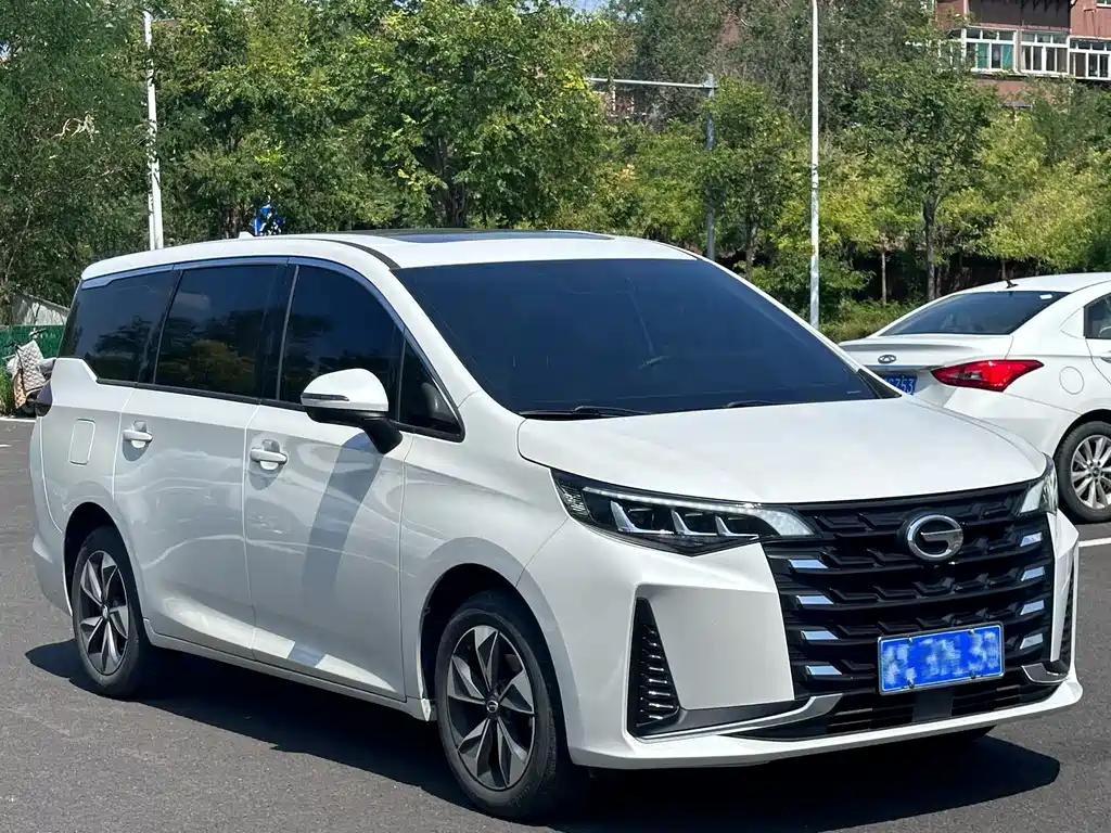 GAC Trumpchi M6 2023 — фото 3