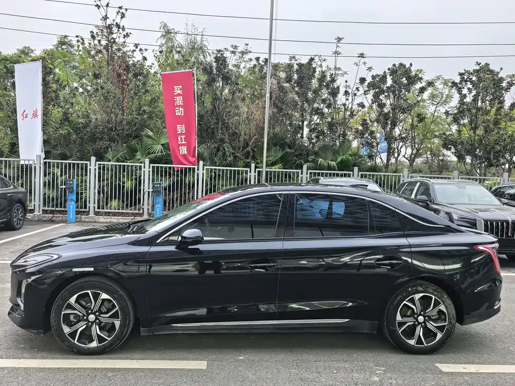 Hongqi E-QM5 2023 — фото 7