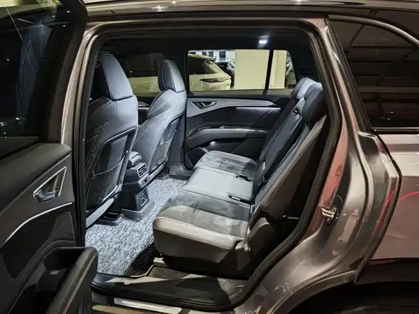 Audi Q5 E-Tron 2022