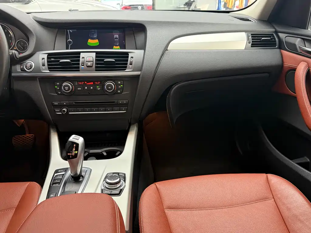 BMW X3 2013 — фото 24