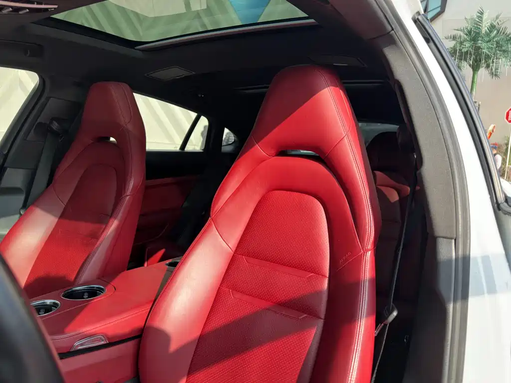 Porsche Panamera 2017 — фото 28