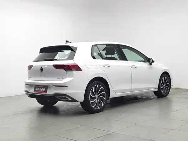 Volkswagen Golf 2021