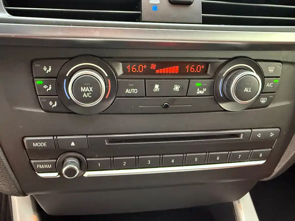 BMW X3 2013 — фото 12