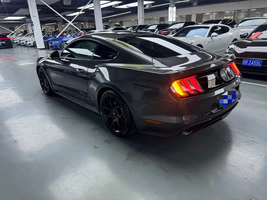 Ford Mustang 2016 — фото 15