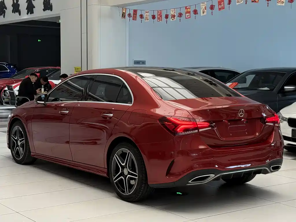 Mercedes-Benz A-Class 2018 — фото 8