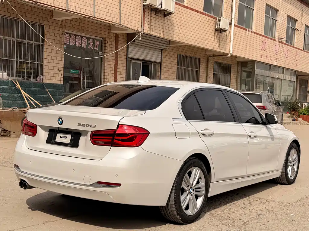 BMW 3 Series 2017 — фото 6